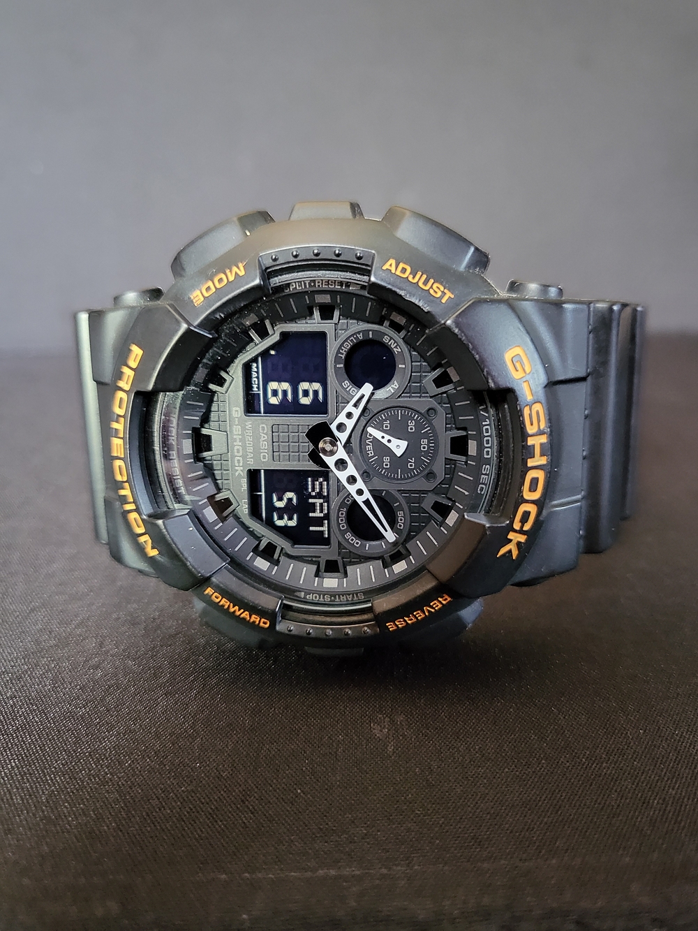 Casio G-Shock Black and Orange Digital-Analog Watch - Picture 6 of 8